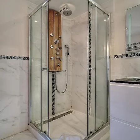Apartment Immogroom - Immeuble Entier Avec 5 - Climatisation - Proche De La Plage Et Du Palais Des Festivals *